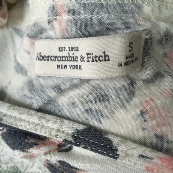 Cottagecore Floral Lace Long Sleeve Top - Picture 4 of 4